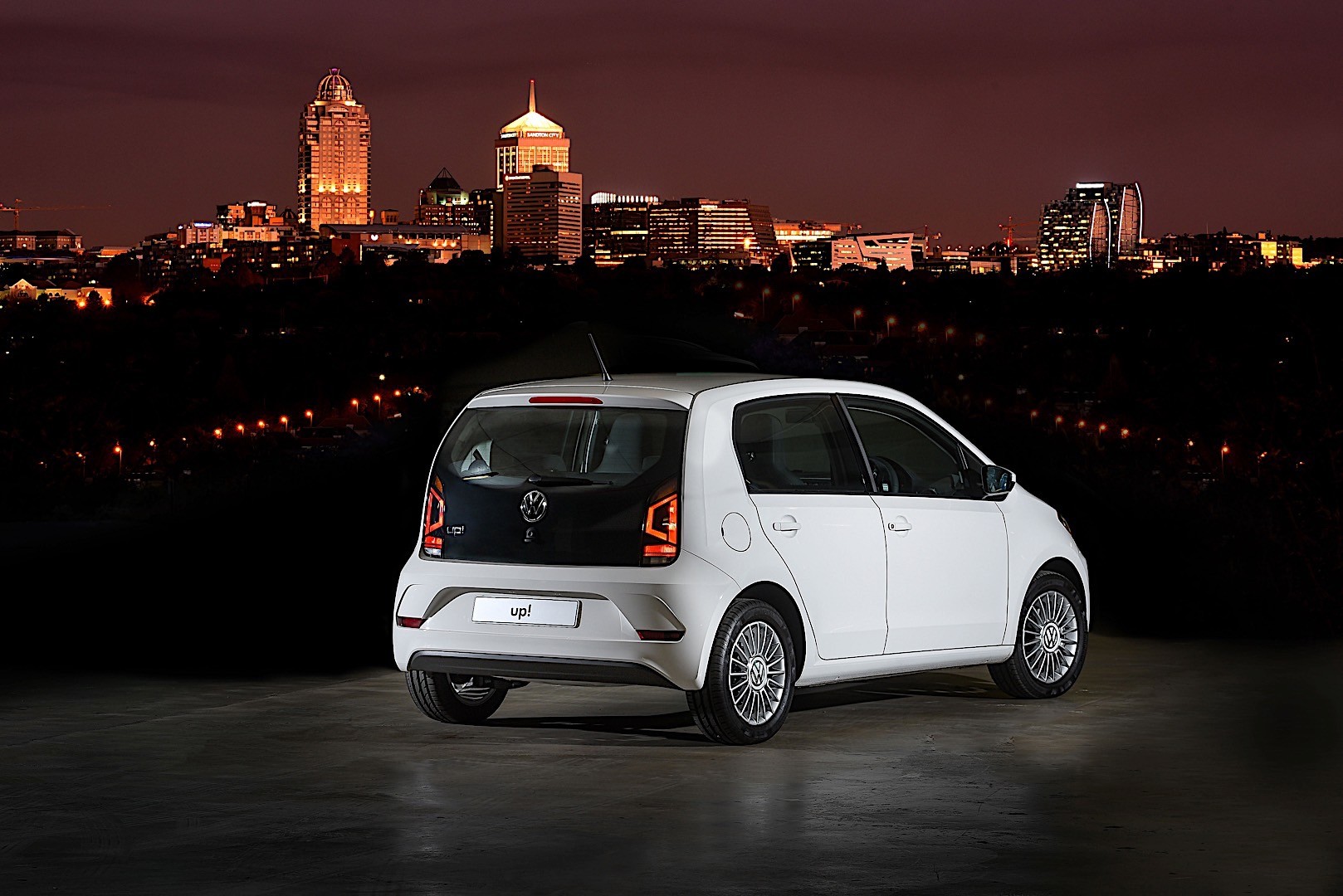 Volkswagen Up! photo 21