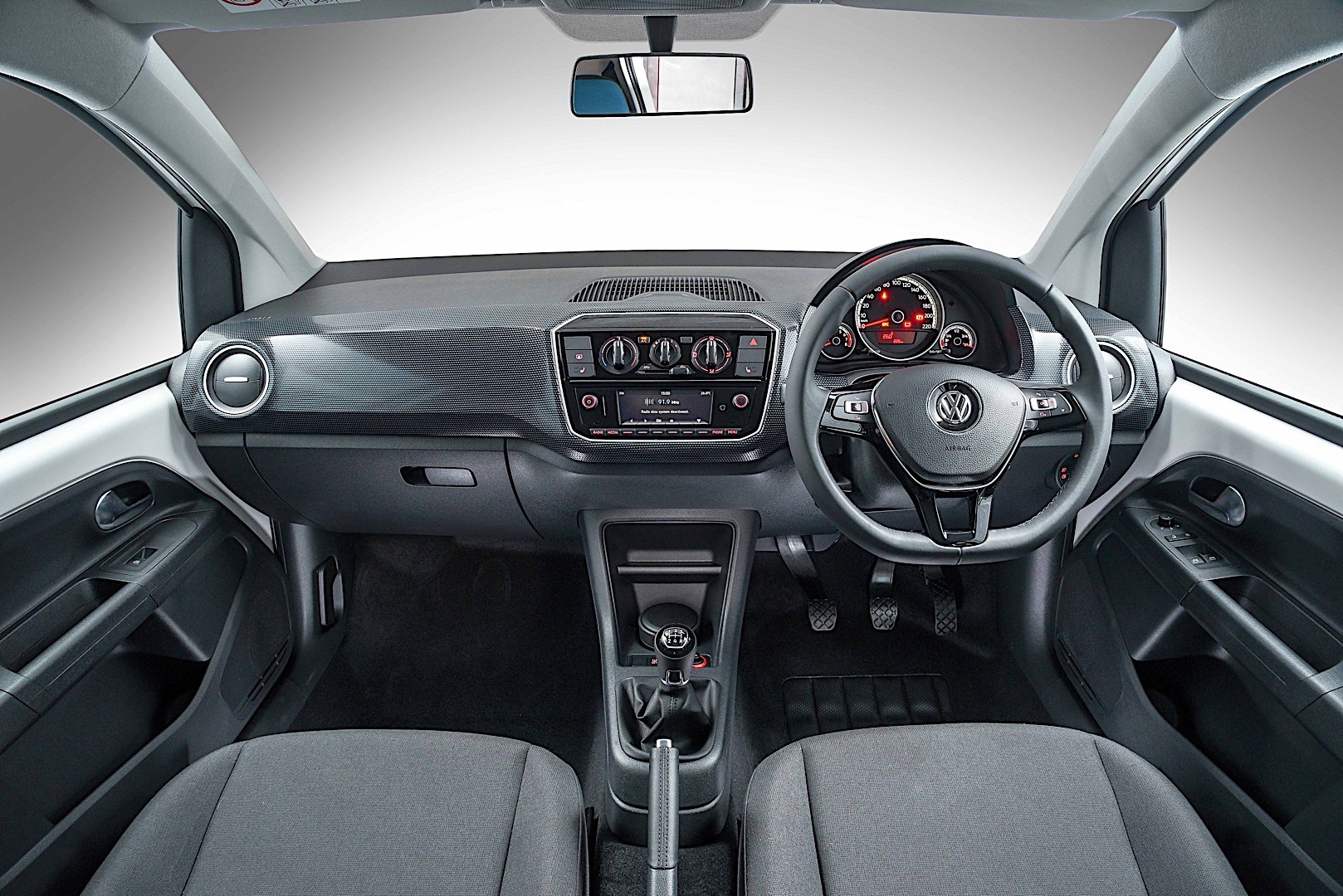 Volkswagen Up! photo 43