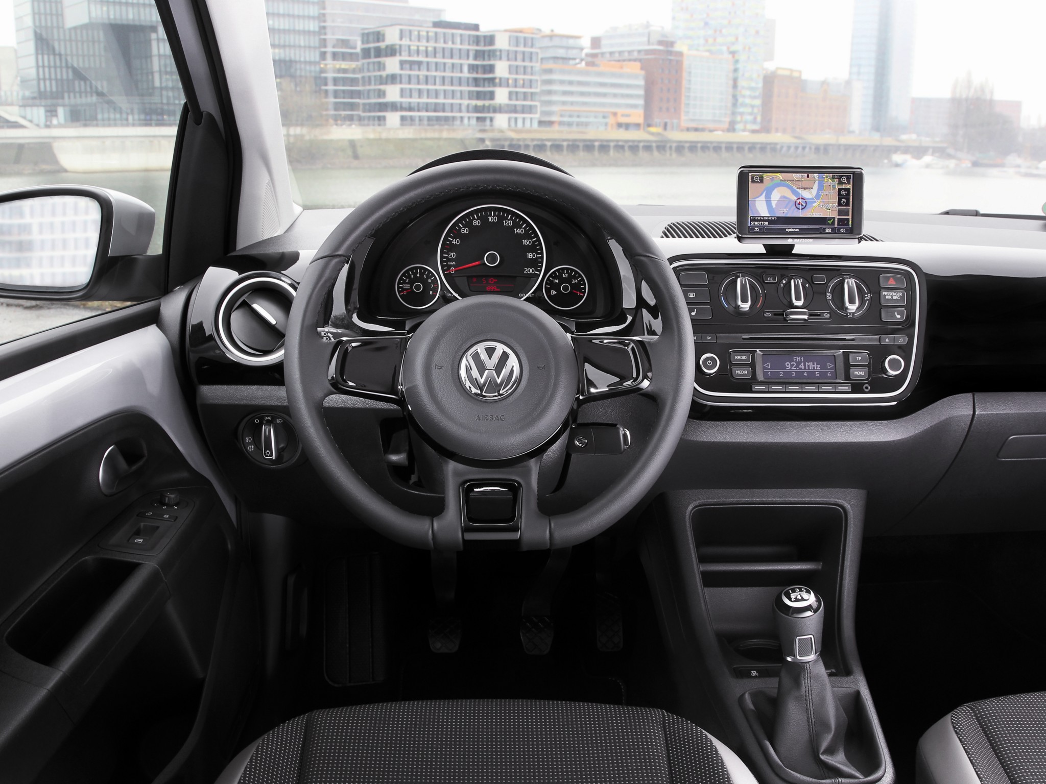 Volkswagen Up! photo 52