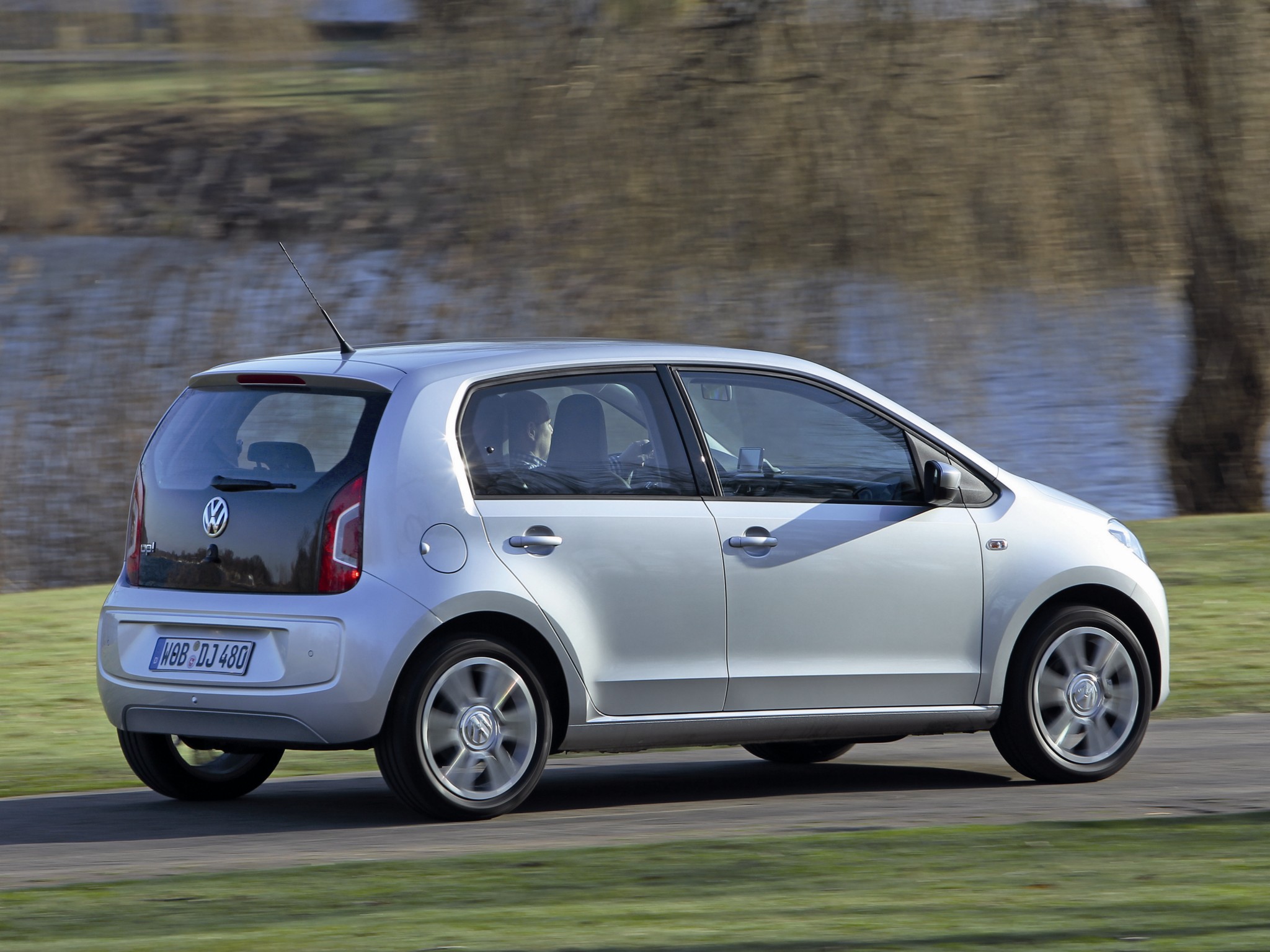 Volkswagen Up! photo 18