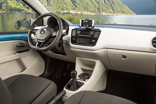 Volkswagen Up! photo 25