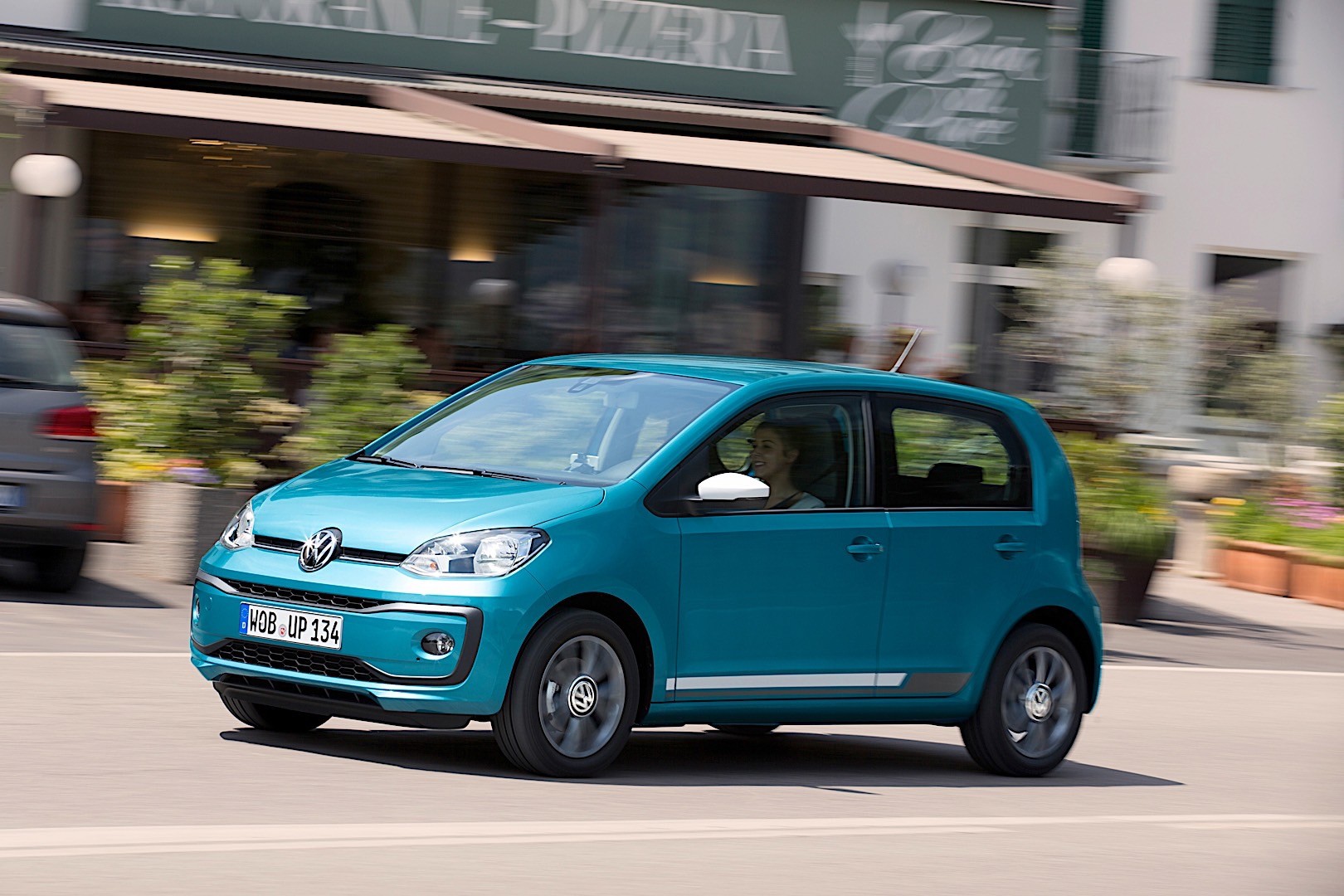 Volkswagen Up! photo 3