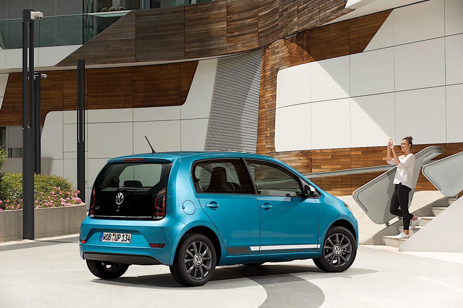Volkswagen Up! photo 9