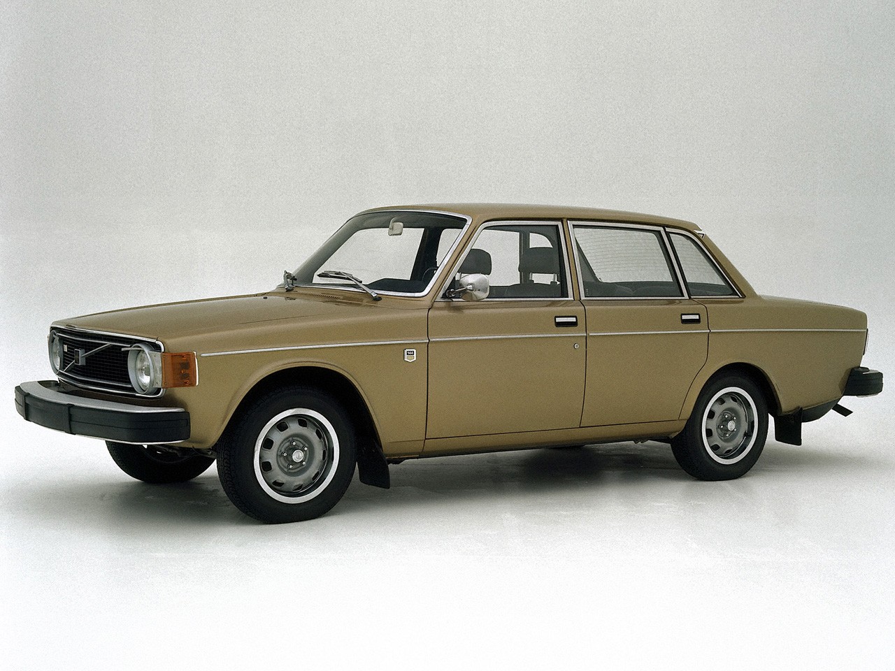 Volvo 144 photo 6