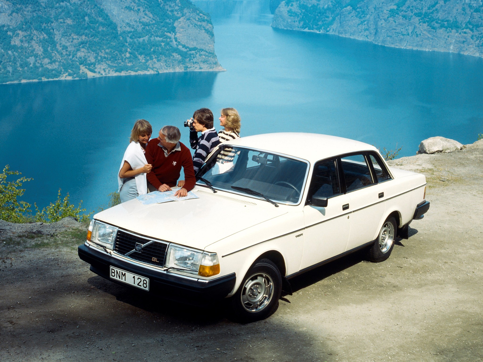 Volvo 244 photo 15