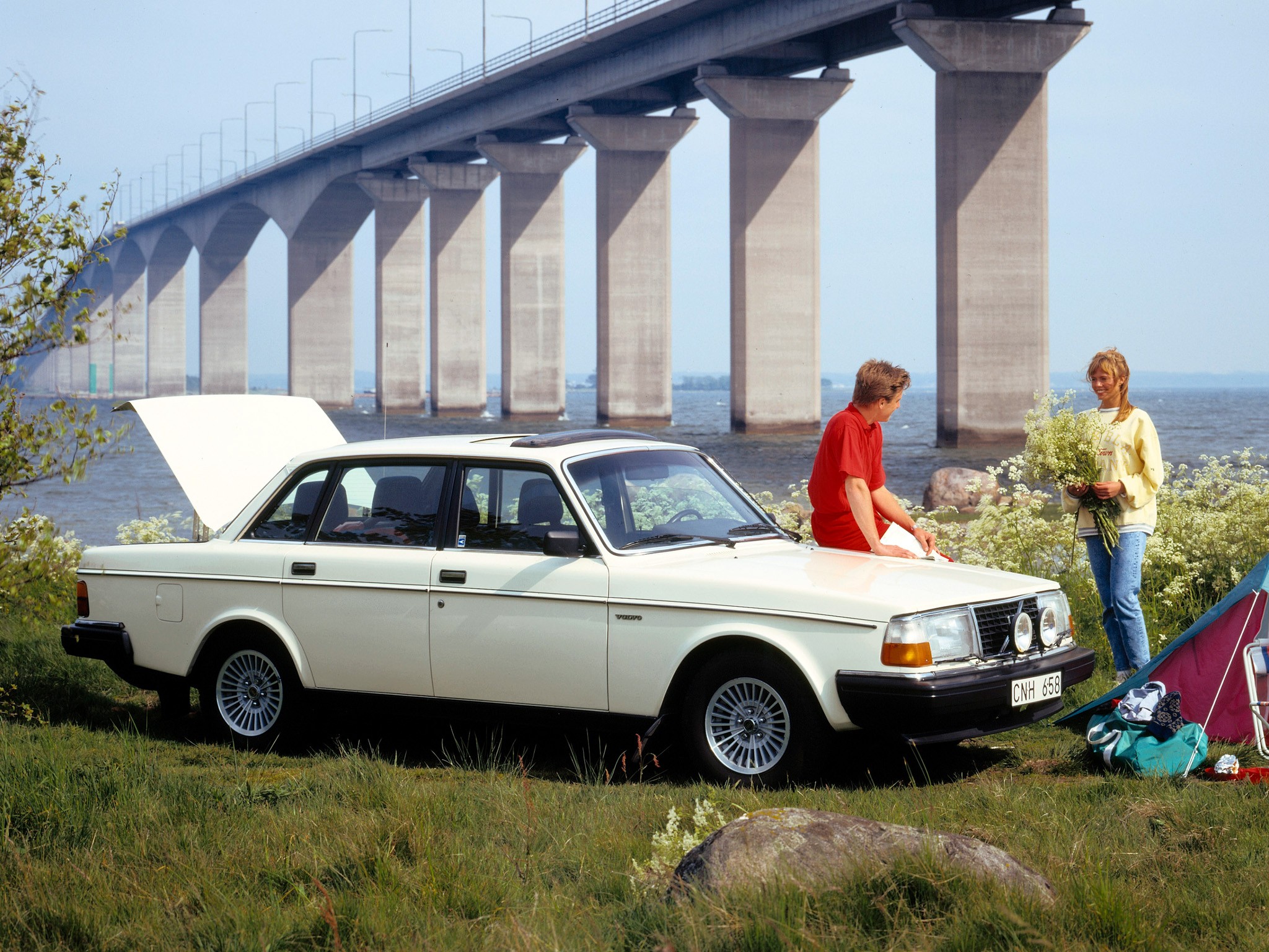 Volvo 244 photo 16