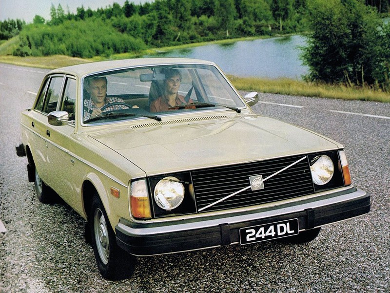 Volvo 244 photo 19
