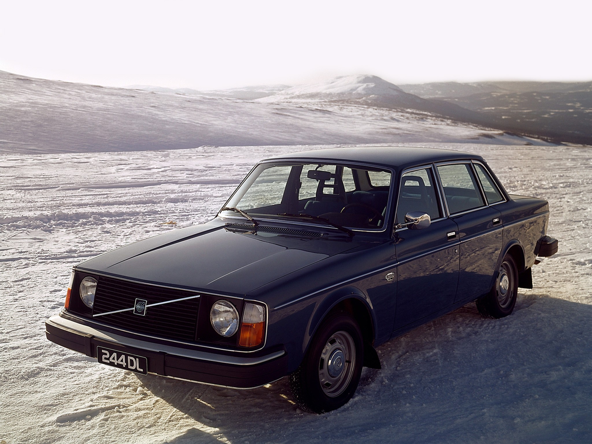 Volvo 244 photo 23