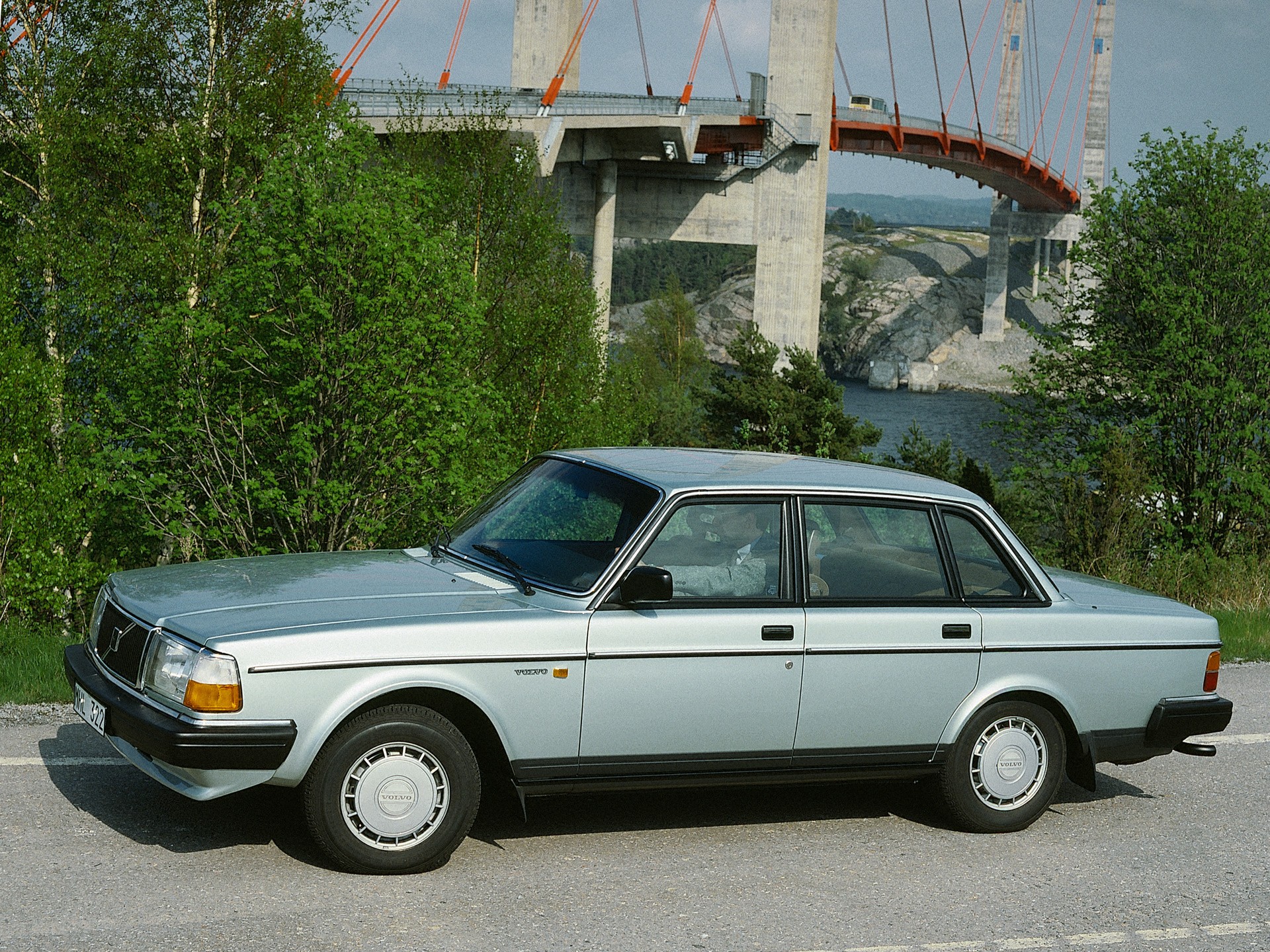 Volvo 244 photo 6