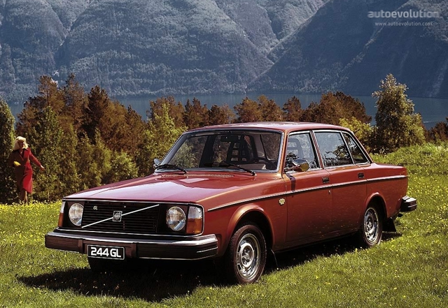 VOLVO 244