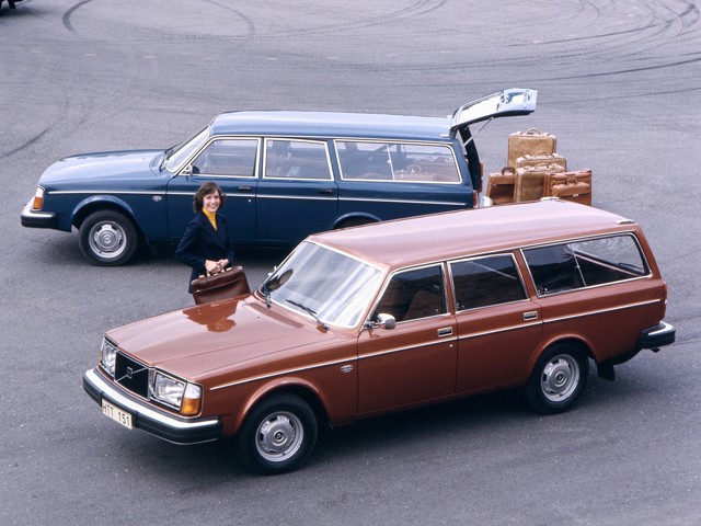 Volvo 245 photo 17
