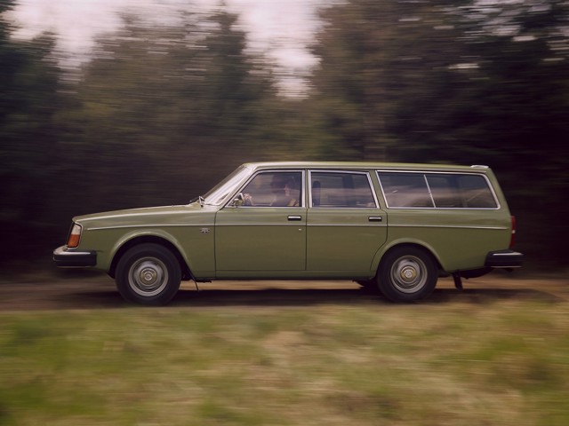 Volvo 245 photo 24