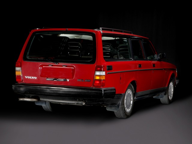 Volvo 245 photo 3