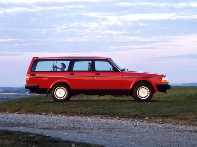 Volvo 245 photo 4
