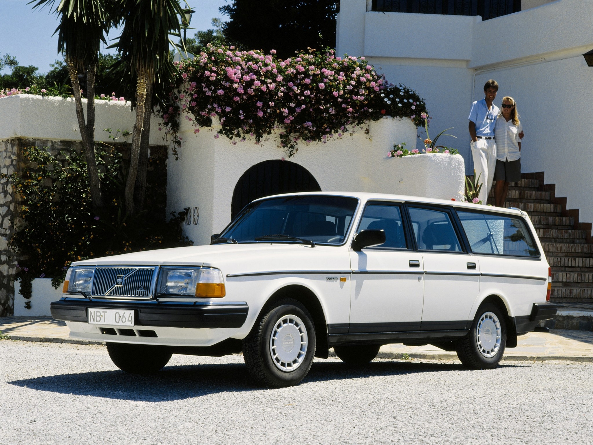Volvo 245 photo 7