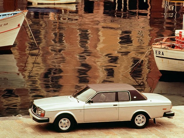 Volvo 262 Foto 10