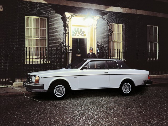 Volvo 262 Foto 15