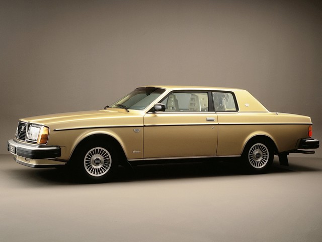Volvo 262 Foto 17