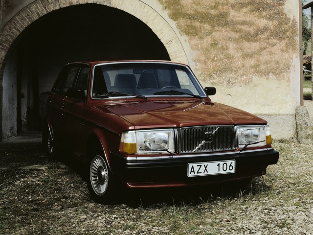 Volvo 264 foto 10