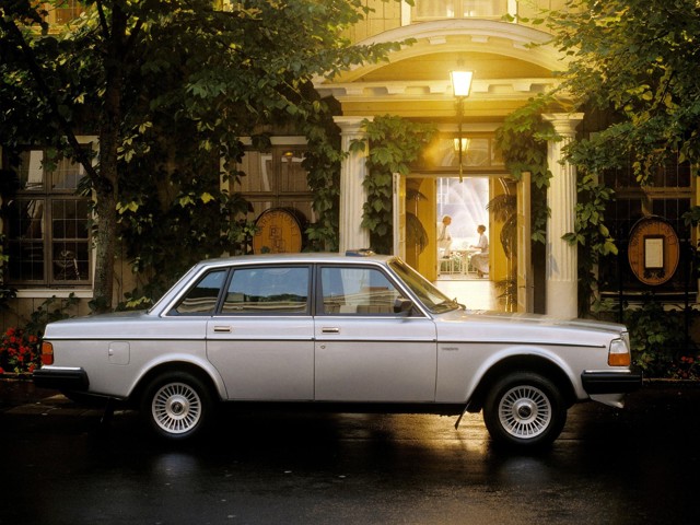 Volvo 264 foto 11