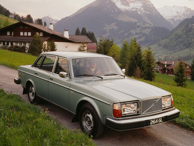 Volvo 264 foto 17