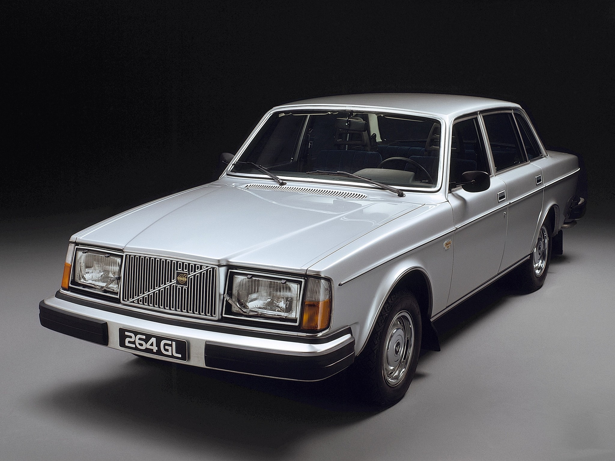 Volvo 264 photo 18