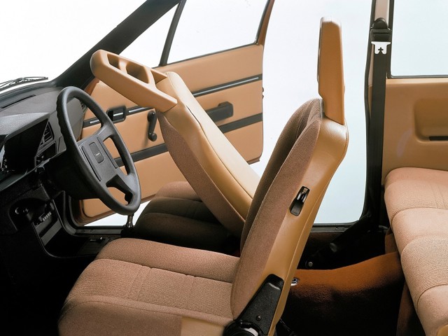 Volvo 343 photo 10