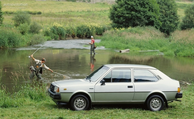 Volvo 343 photo 3