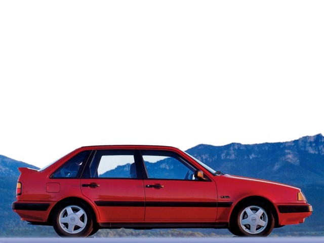 Volvo 440 photo 8