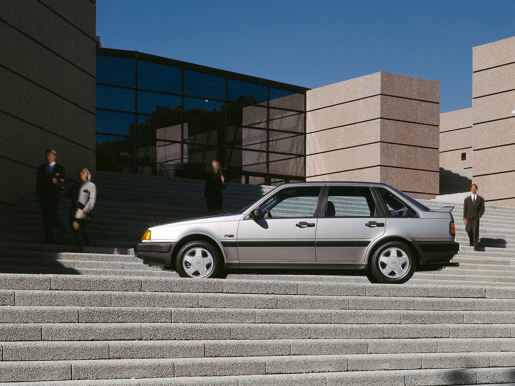 Volvo 440 photo 9