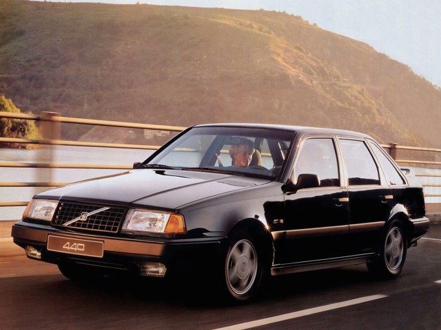 Volvo 440 photo 7