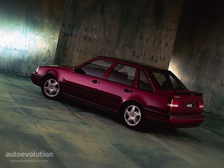 Volvo 440 photo 2