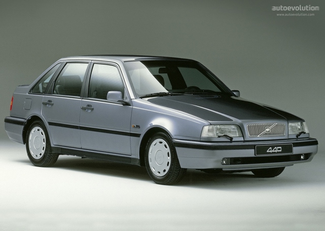 Volvo 440 photo 3