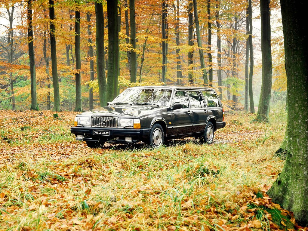 Volvo 760 Estate photo 5