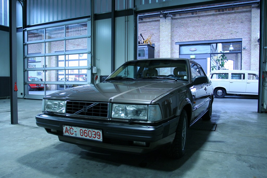 Volvo 780 photo 8