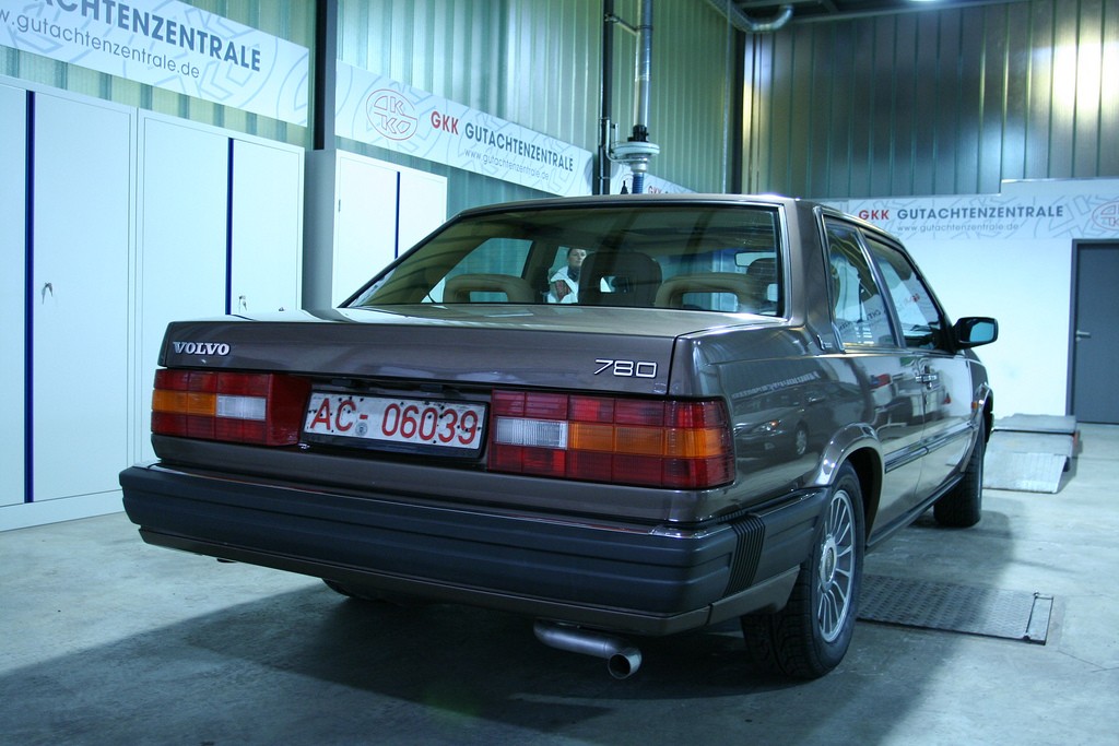 Volvo 780 photo 9