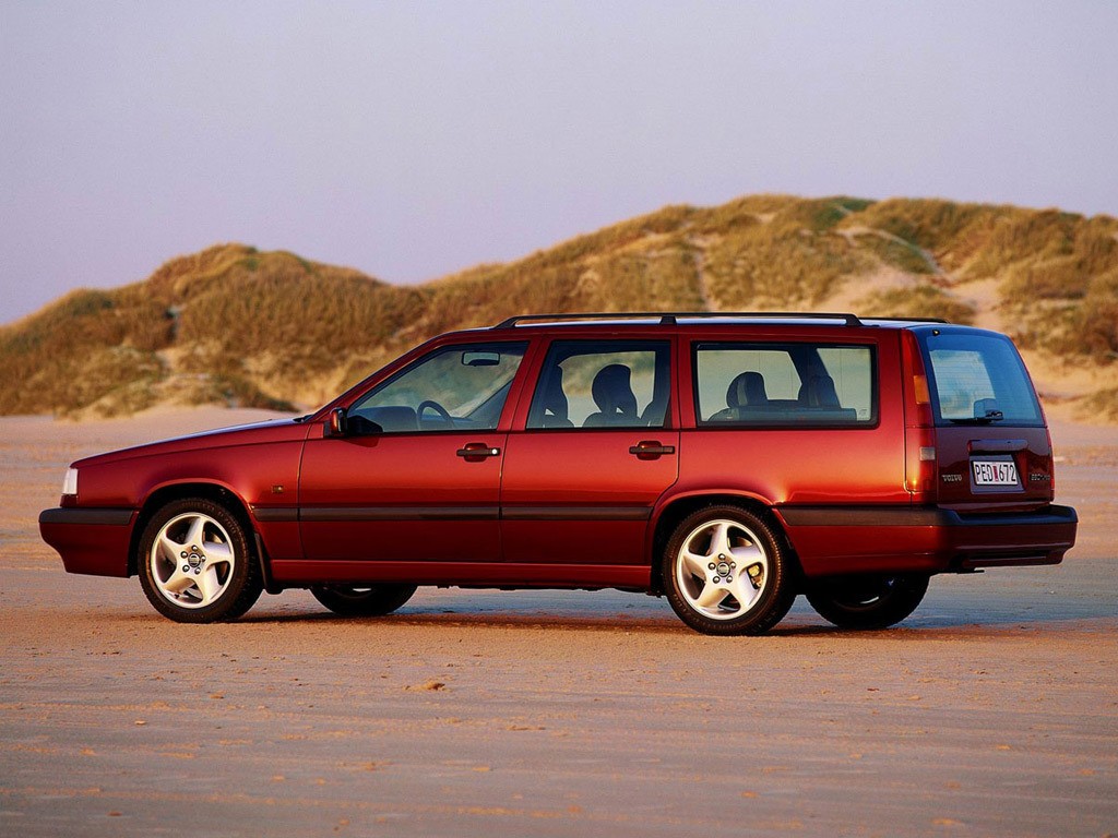 Volvo 850 Estate photo 11
