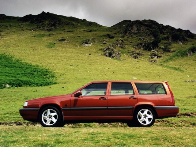 Volvo 850 Estate photo 17