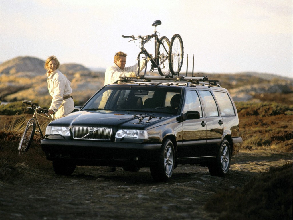 Volvo 850 Estate photo 7