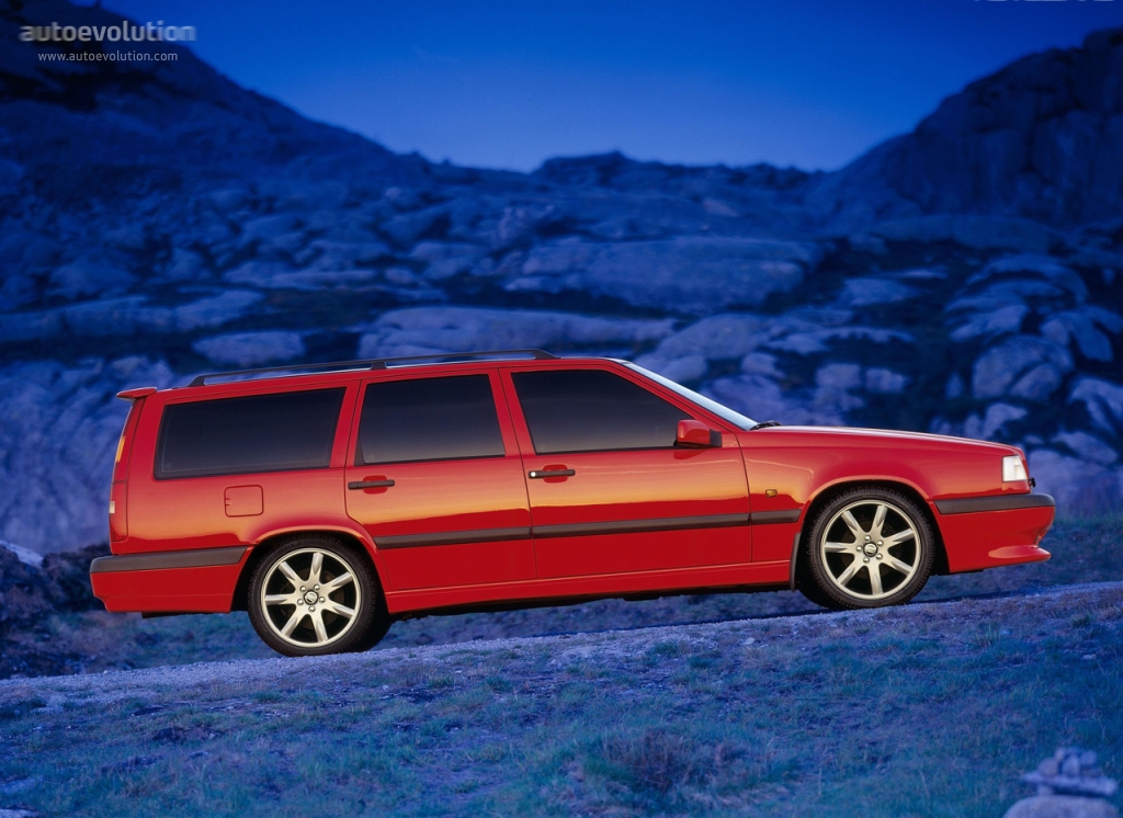 Volvo 850 Estate photo 2