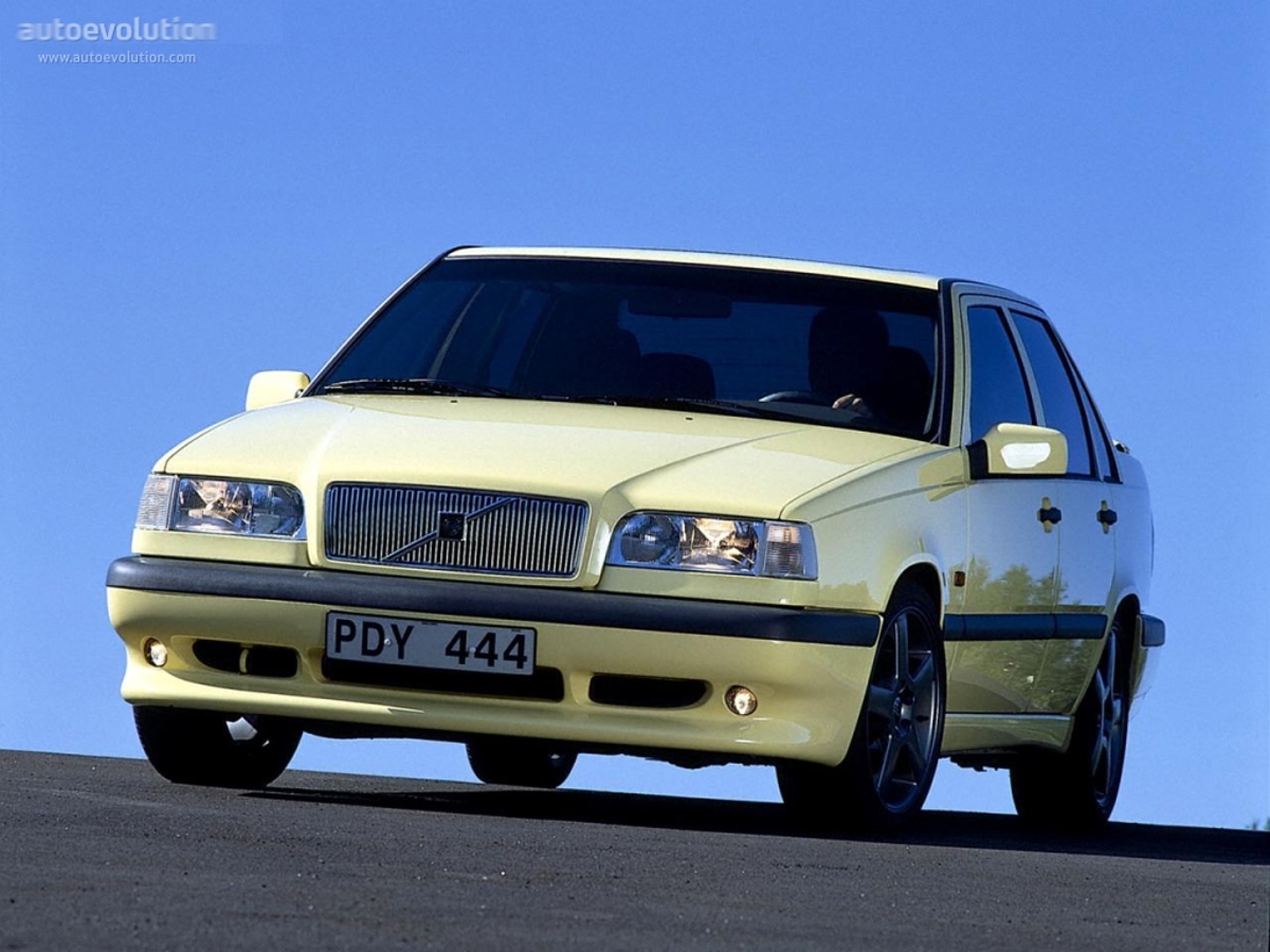 Volvo VOLVO 850 2.0L 5MT FWD (126 HP)
