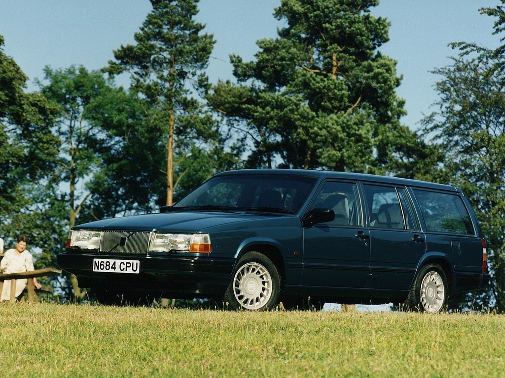 Volvo 940 Estate photo 3