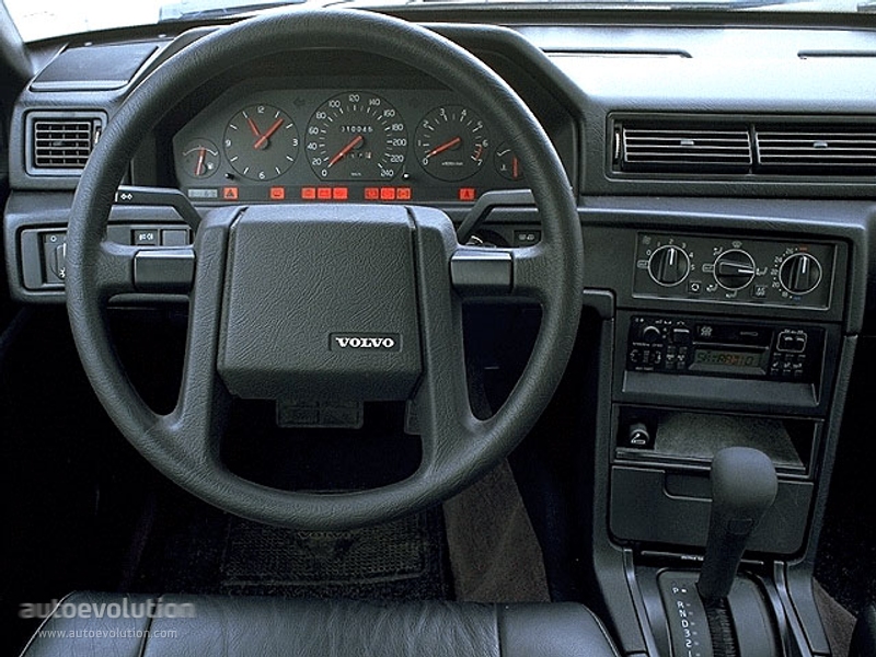 Volvo 940 Estate photo 14
