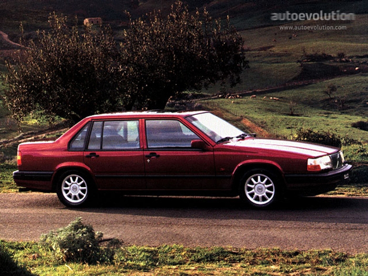Volvo VOLVO 940 2.3L Turbo 4AT RWD (165 HP)