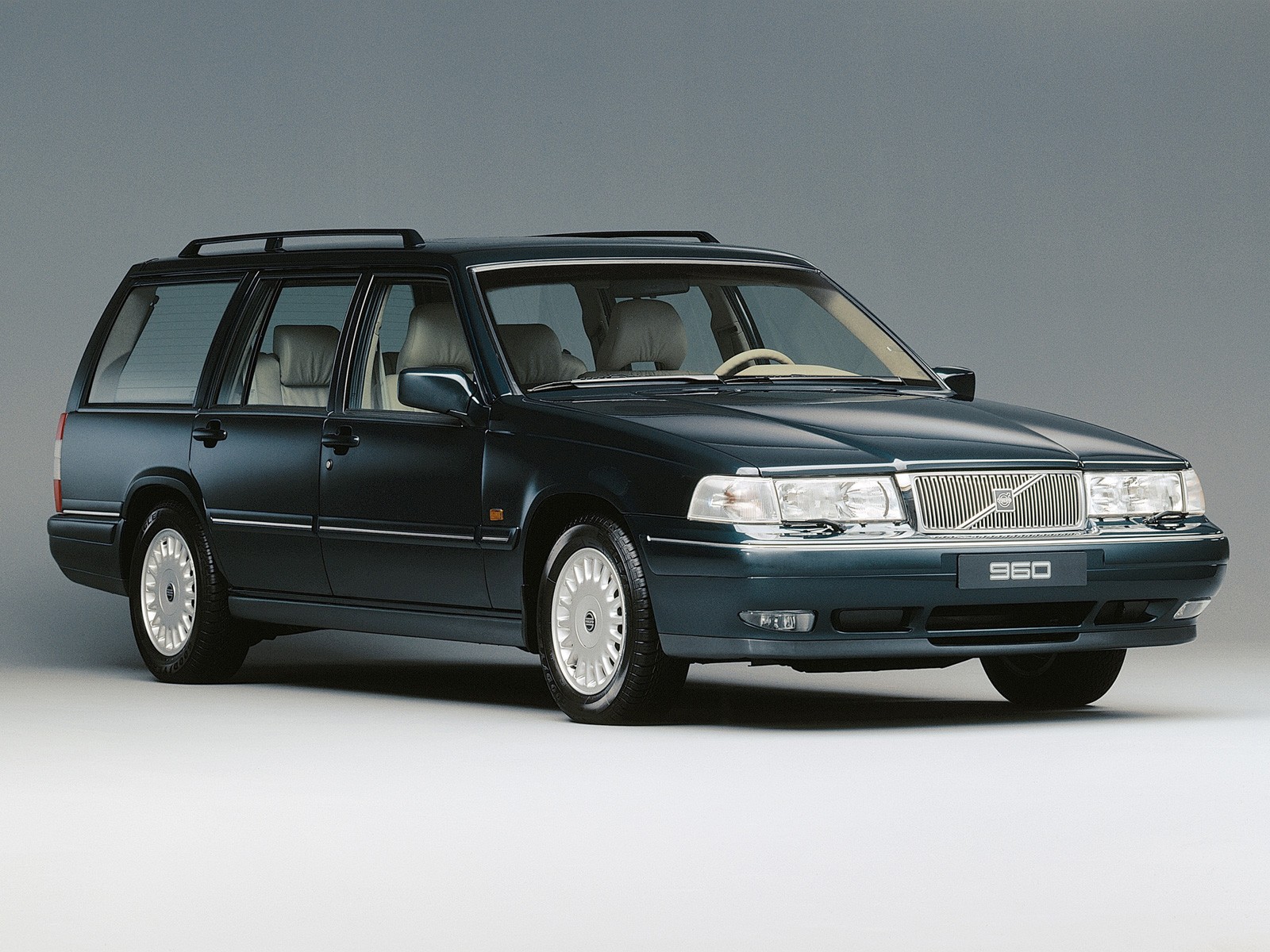 Volvo 960 Estate photo 3