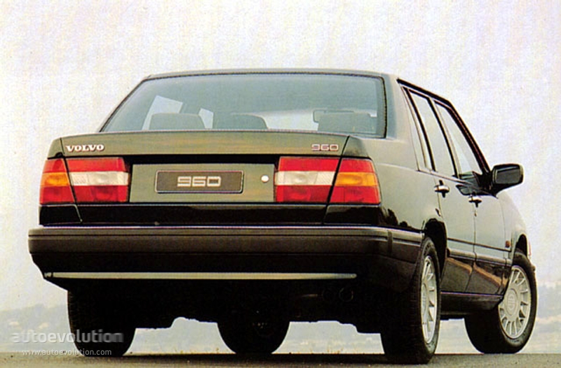 VOLVO 960
