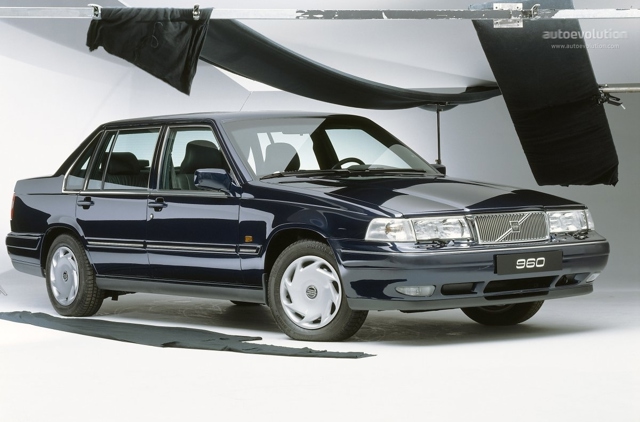 VOLVO 960