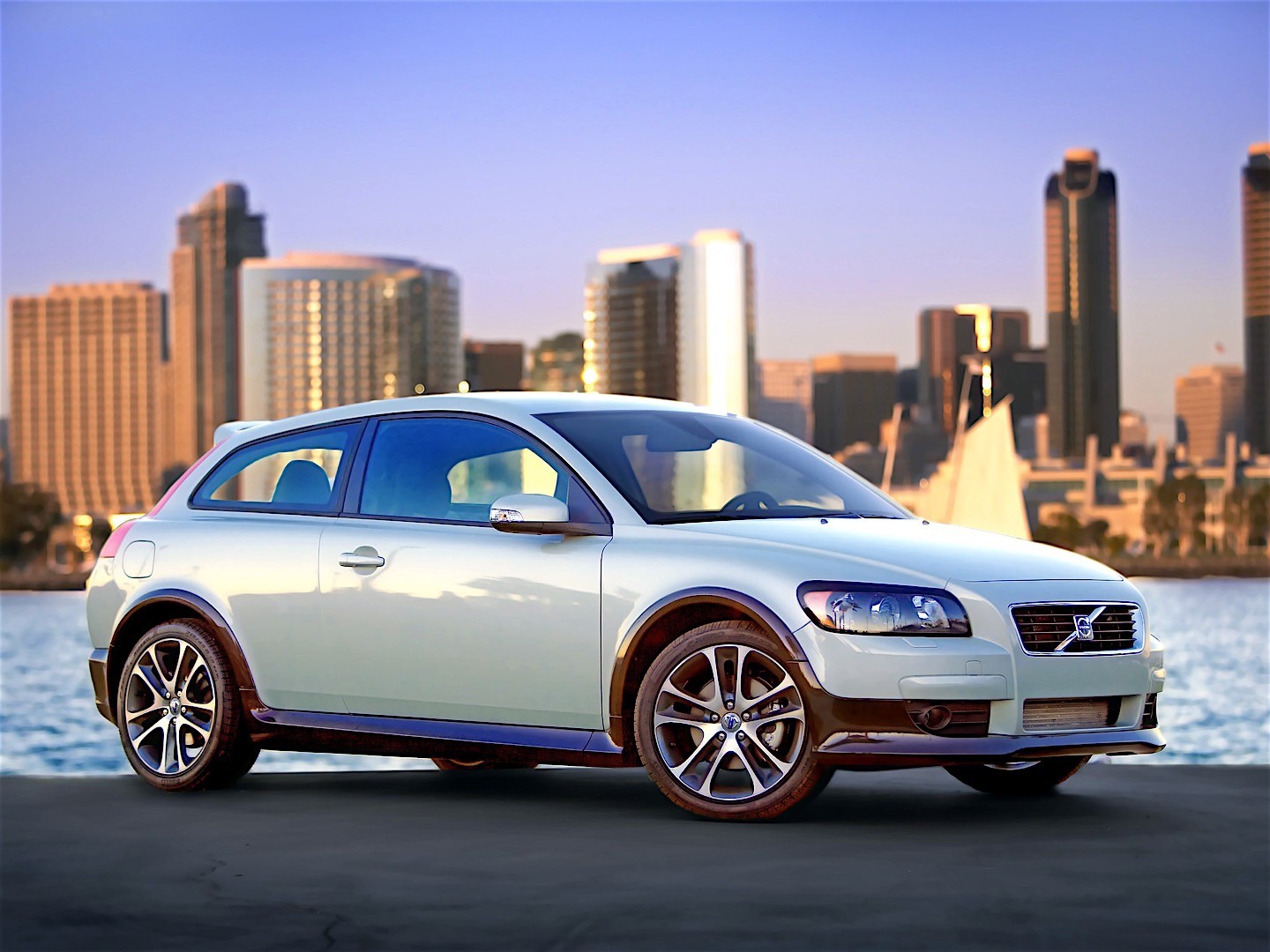 Volvo C30 photo 29