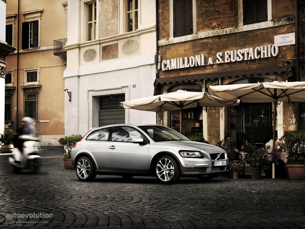 VOLVO C30