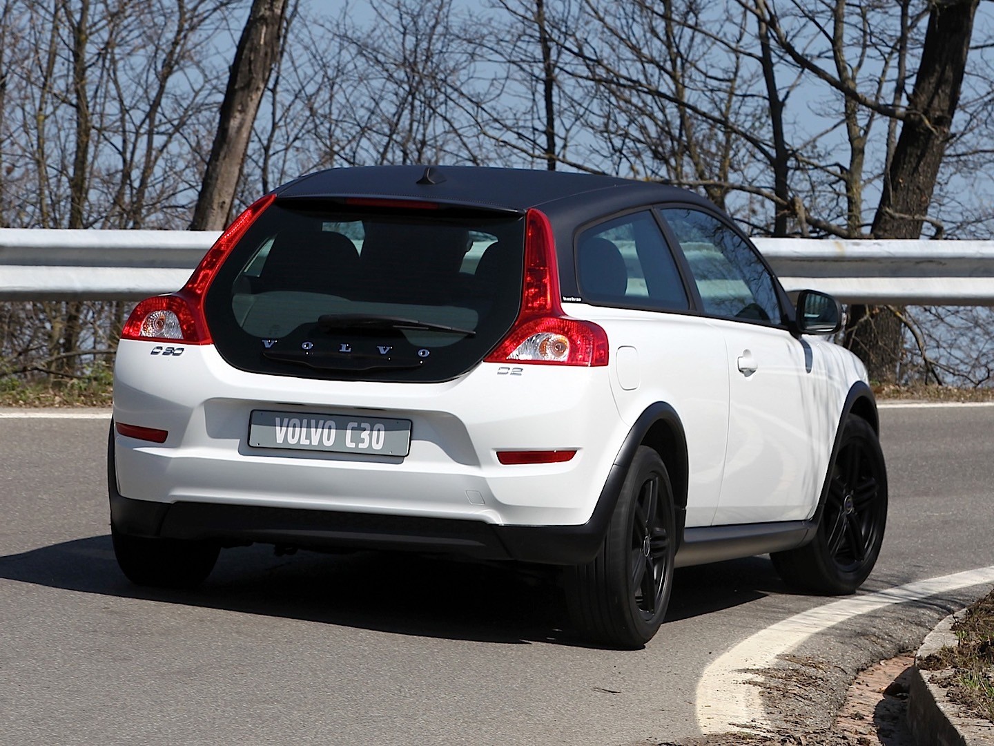 Volvo C30 photo 31